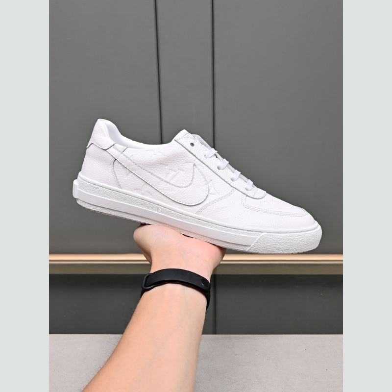 l**is V*t*n sneakers